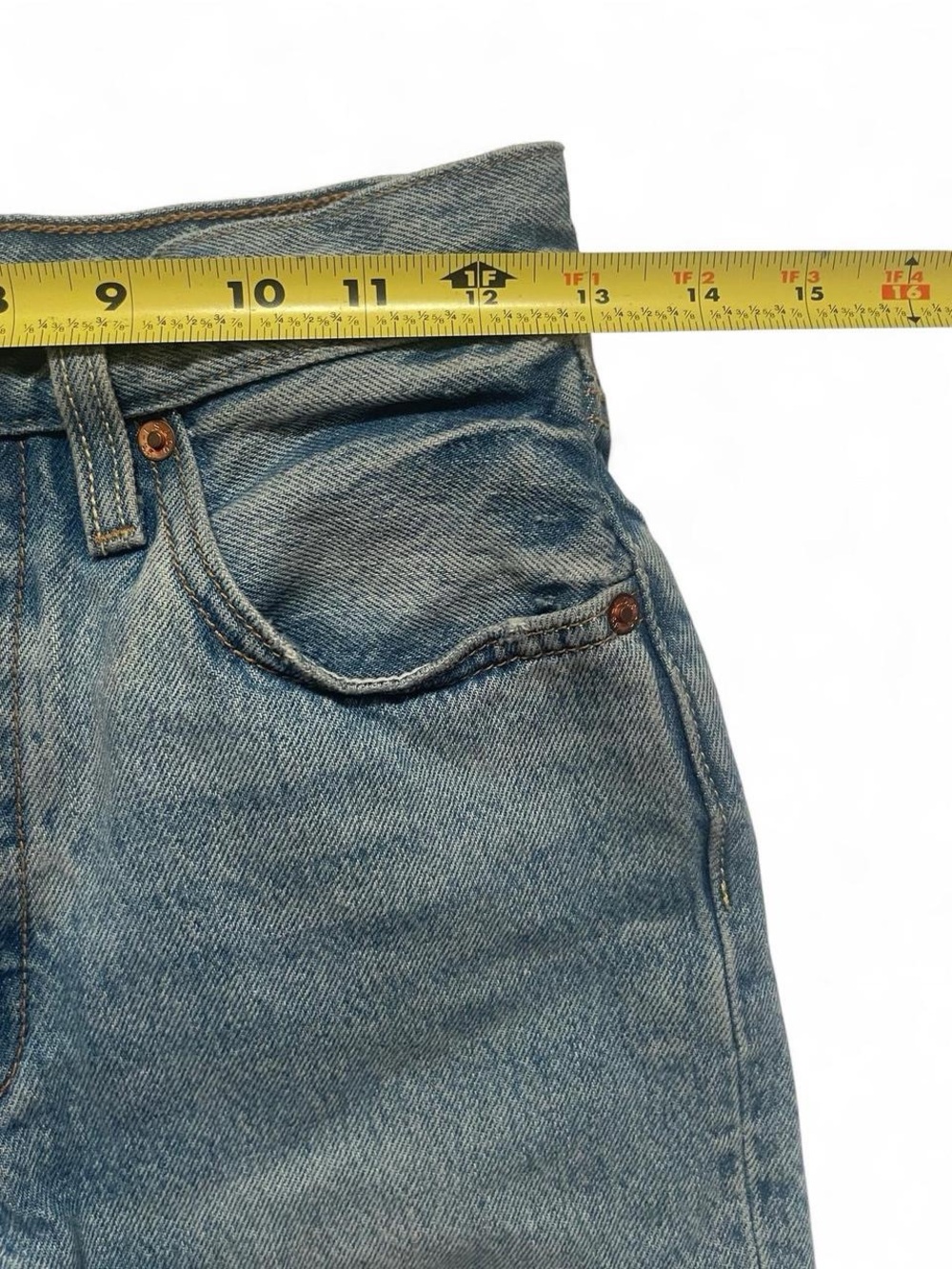 Distressed Levi’s 501 Light Wash Ripped Denim Jeans • SIZE - XXS / W24 L28 - Picture 3 of 8